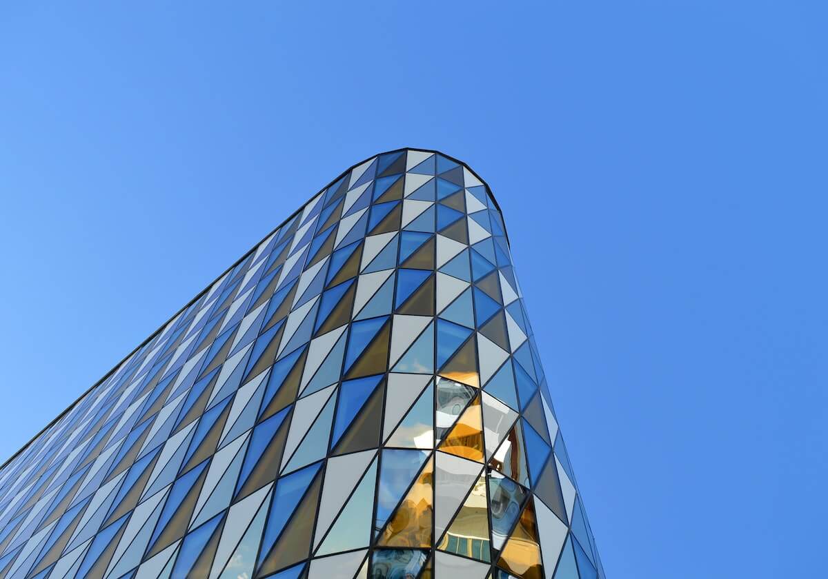 kaiyun-2020足坛警世录：你工资太高，坑了大家，害了自己！