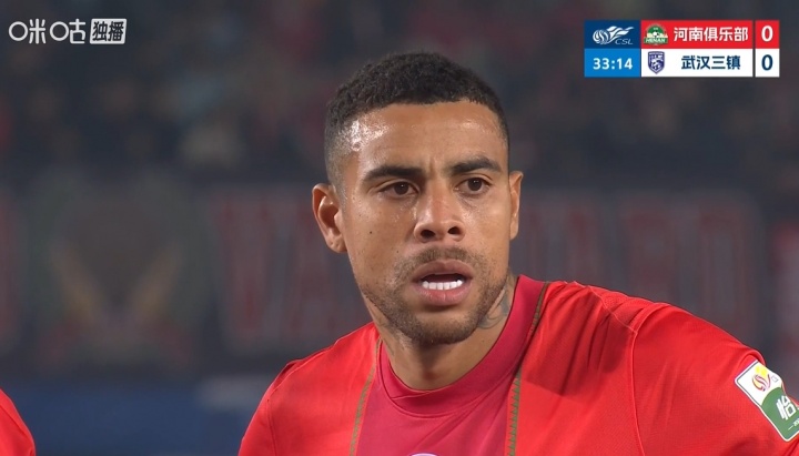 开云体育-大为震撼！方镜淇手指错位+队医现场复位，古斯塔沃直接看呆了！